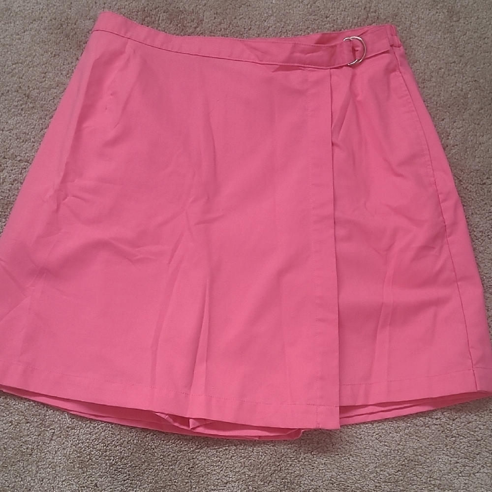 Chic Pink Skirt (Skort) with Buckle Detail